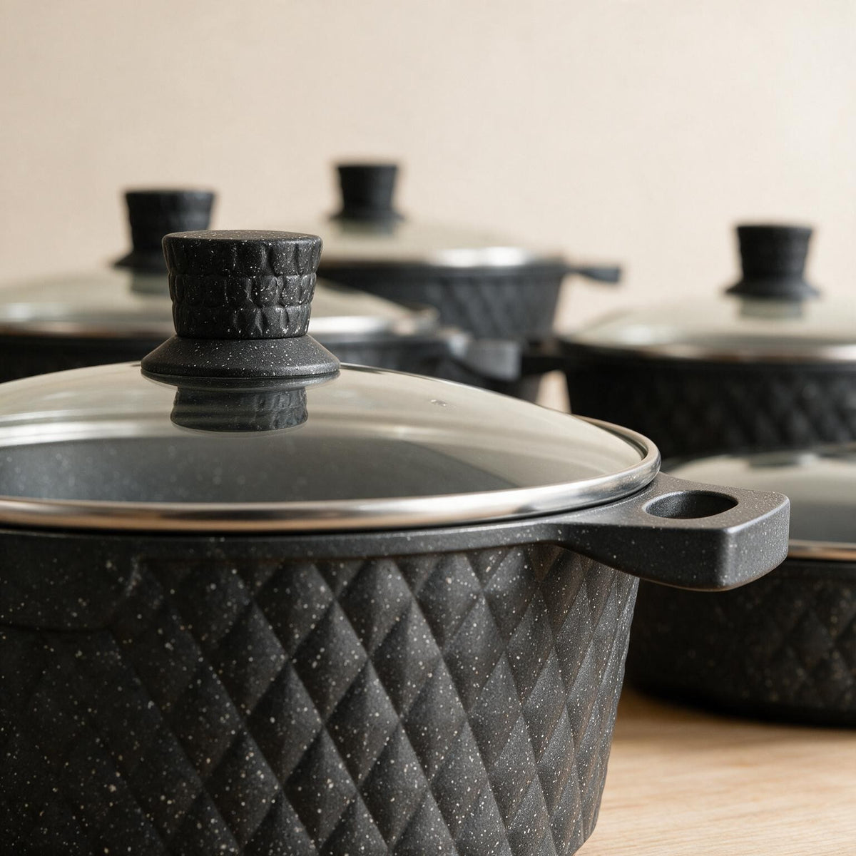 LEUMX Diamond Pannenset 10-Delig met Glazen Deksels – zwart – detail