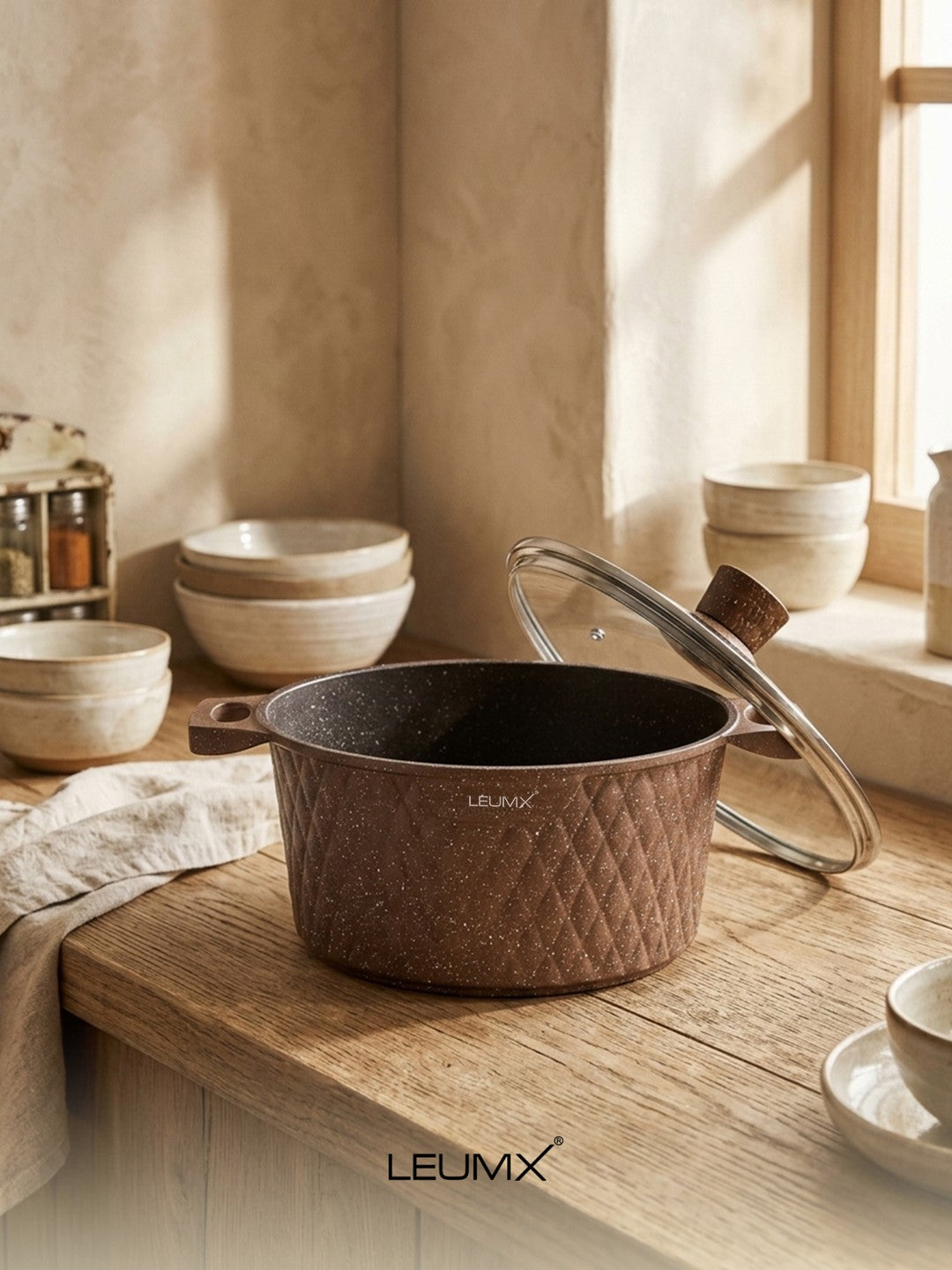 LEUMX Diamond Pannenset 10-Delig met Glazen Deksels – bruin – sfeerfoto